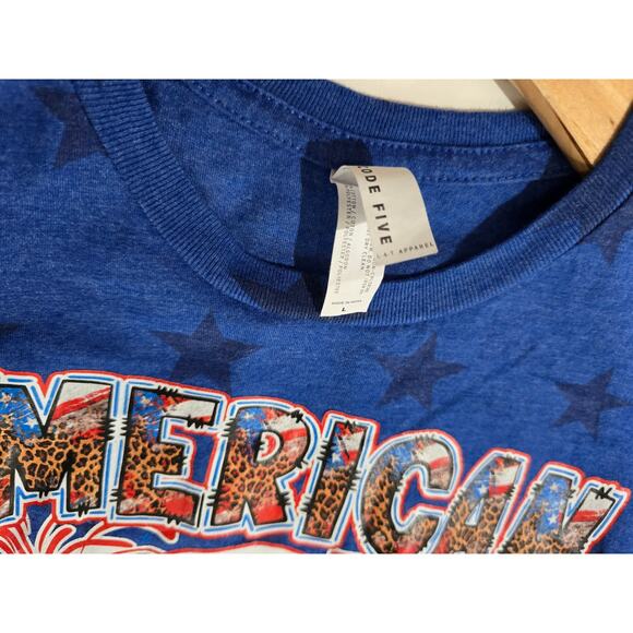 CODE FIVE LAT Apparel Women’s Blue Patriotic Graphic T-Shirt – Large - Picture 5 of 6
